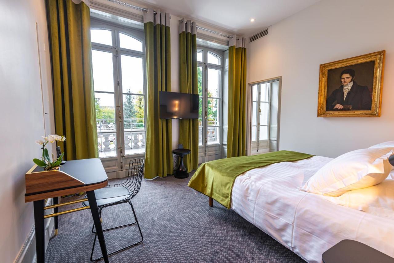 Hotel Mille Pas Voiron Buitenkant foto