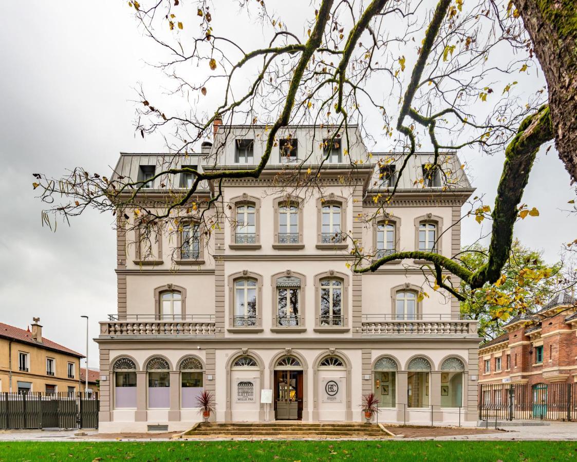 Hotel Mille Pas Voiron Buitenkant foto